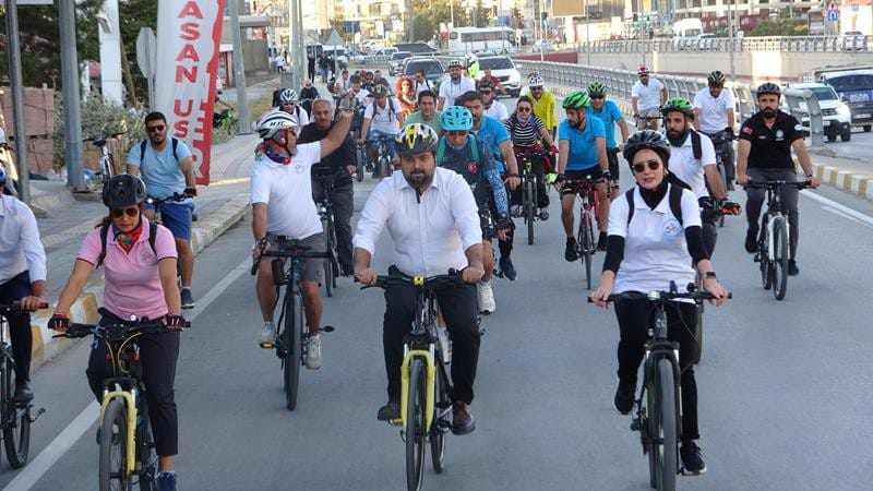 Van'da 'Sağlığını Erteleme Harekete Geç' Bisiklet Turu