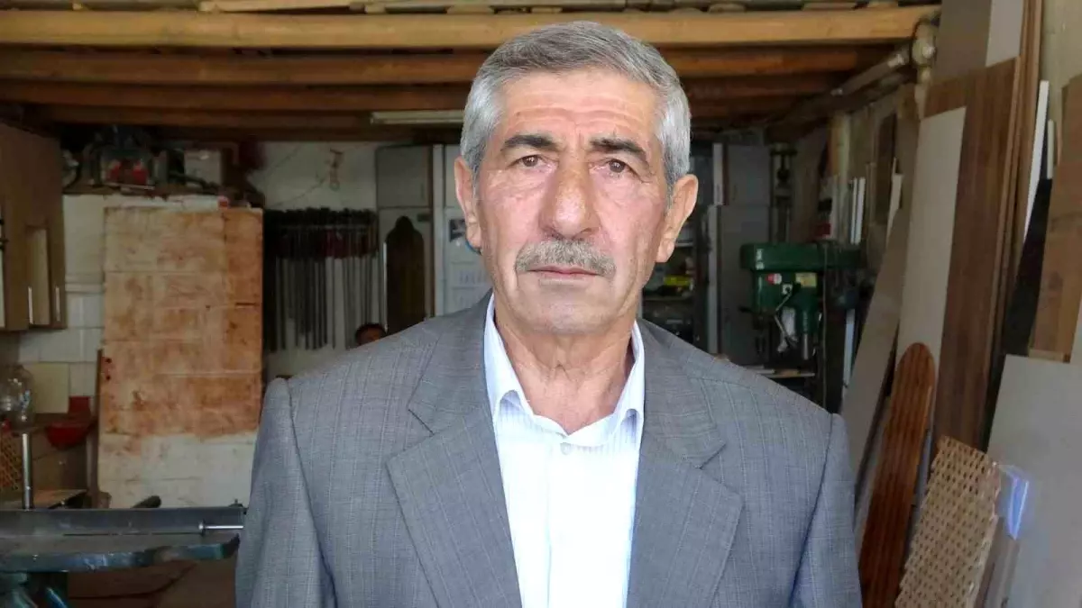 56 Yıllık Marangoz Abdulcebbar Tancan'a 'Yılın Ahisi' Ödülü