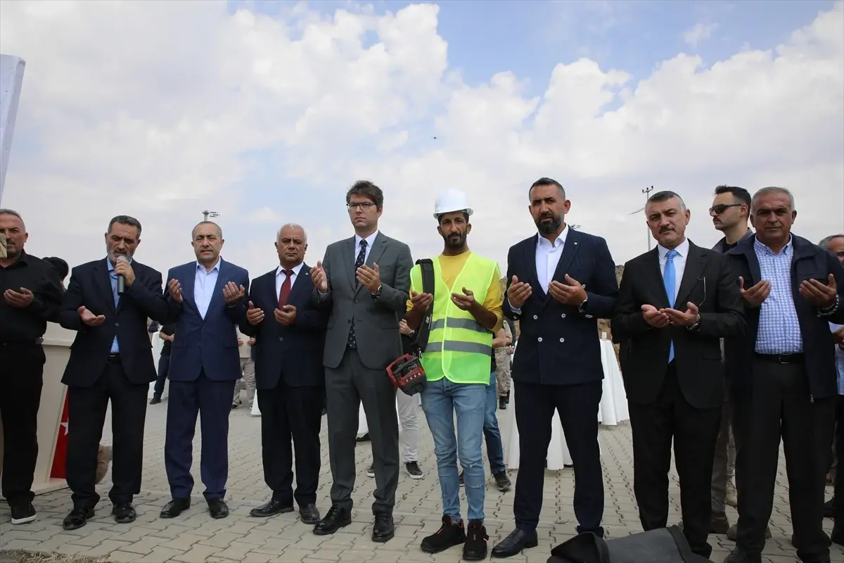 Erciş'TE 800 Kişiye İstihdam Sağlayacak Tekstil Fabrikası