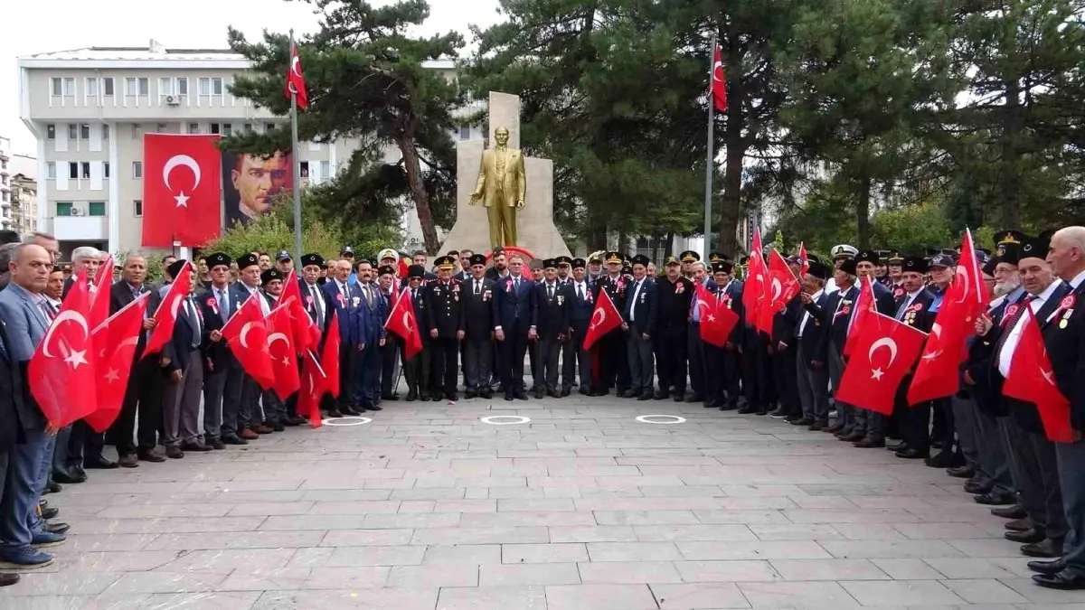 Van'da 19 Eylül Gaziler Günü Törenle Kutlandı