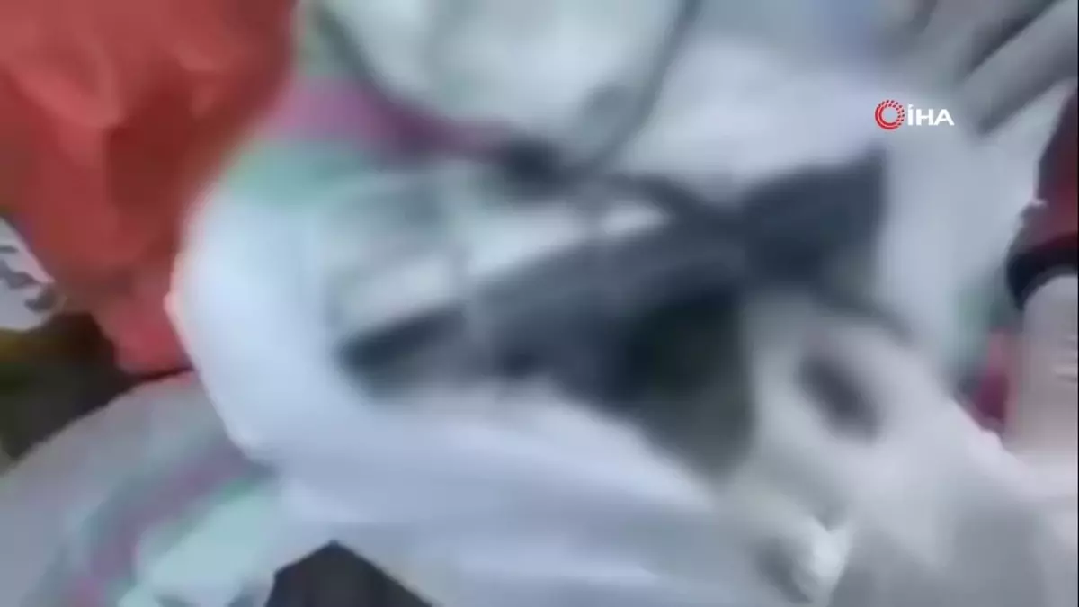 Van'da Gümrük Kaçağı Malzemeler Ele Geçirildi
