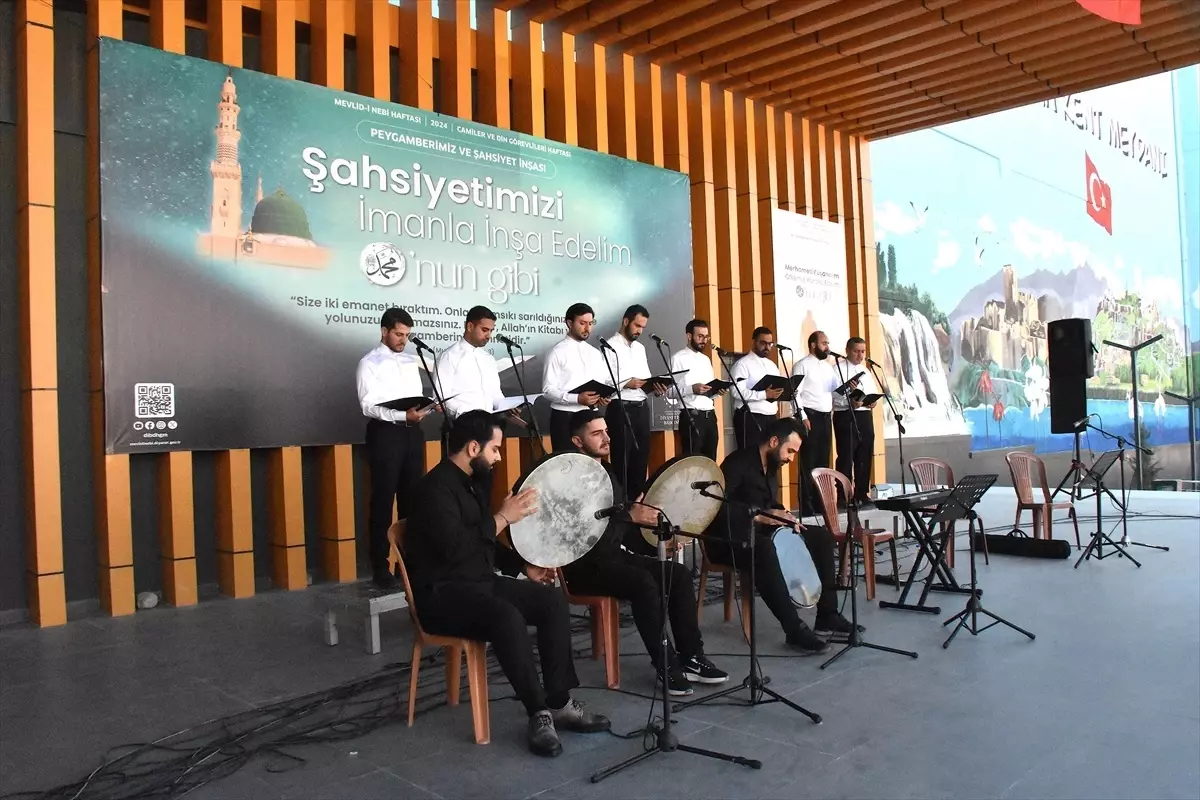 Van'da Mevlid-i Nebi Haftası Programı Düzenlendi