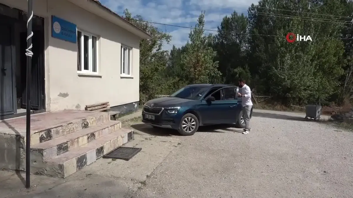 Van'da Köy Köy Gezip, Çocukları Waffle İle Buluşturuyor