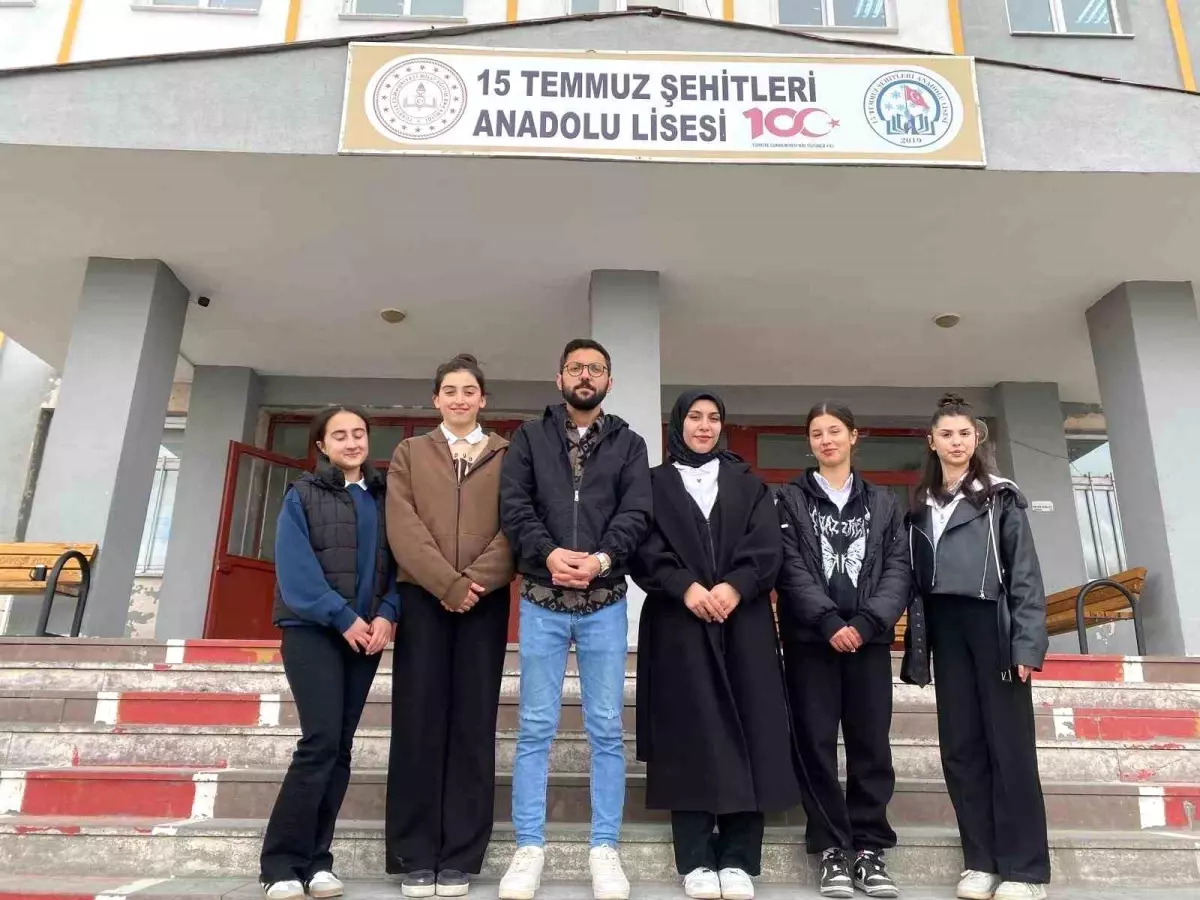 Çaldıranlı öğrencilerden Filistin'e destek için klip çekti