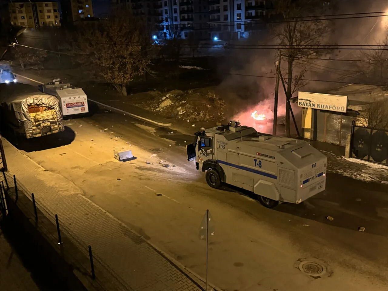 Van’da Kayyum Protestoları Sürüyor