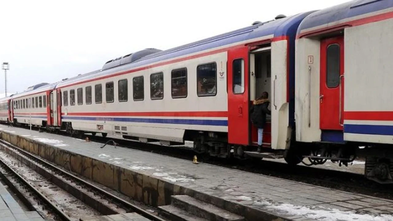 Van-Tahran Treni Yeniden Seferde, Bilet ve Sefer Bilgileri
