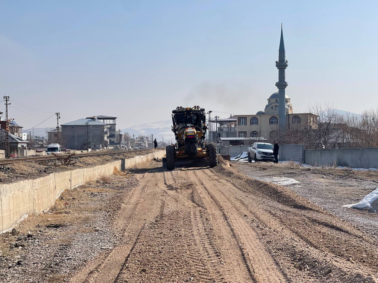 Tuşba'da Stabilize Yol Çalışması Ulaşımı Kolaylaştırdı