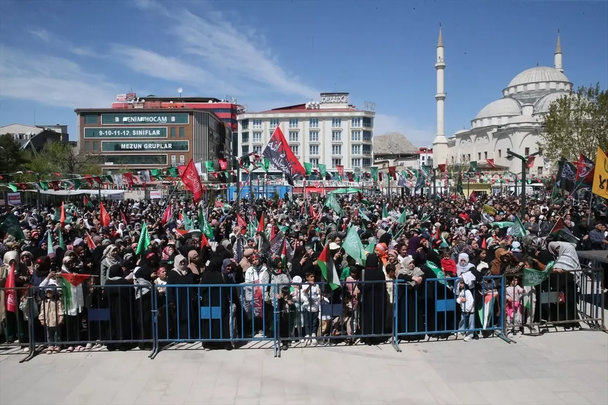 Van'da Mevlid-i Nebi Coşkusu Yaşandı