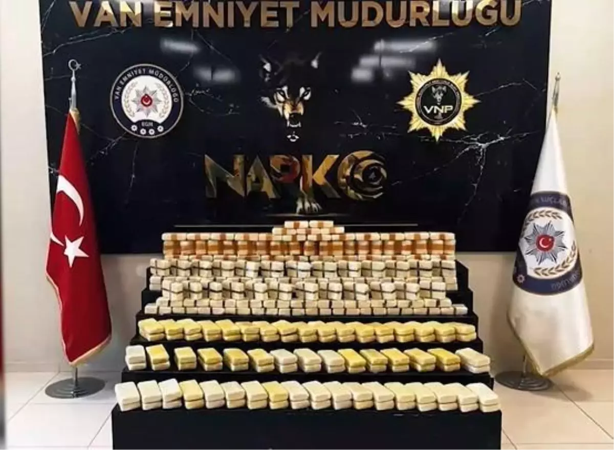 Van'da Zehir Tacirlerine Darbe: 210,5 Kilo Uyuşturucu Ele Geçirildi!