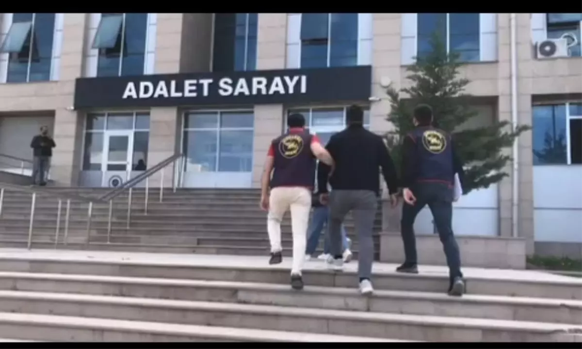 Van’da JASAT’tan Hırsızlara Şafak Operasyonu: 8 Gözaltı