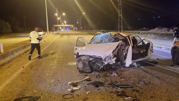 Edremit’te Takla Atan Otomobilde 5 Kişi Yaralandı