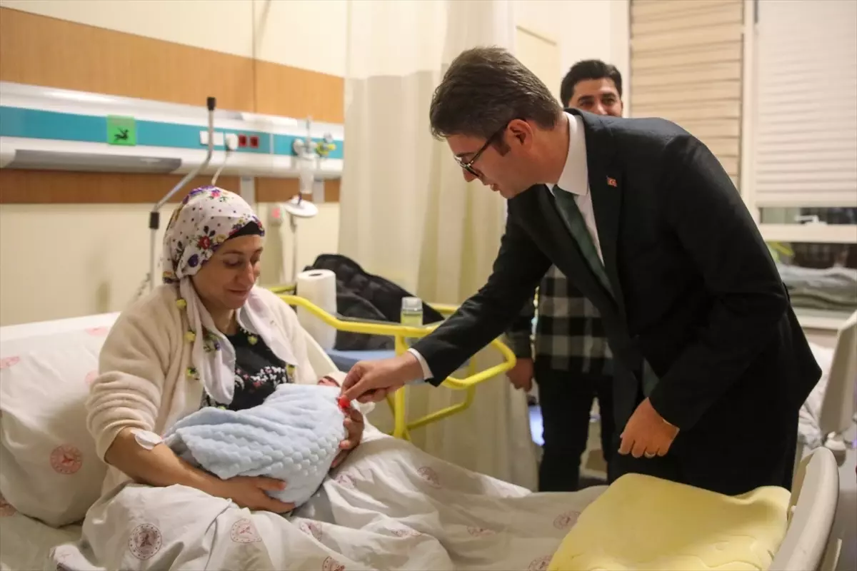 Erciş’te Yeni Yılın İlk Bebeği “Mert Buğra” Dünyaya Geldi