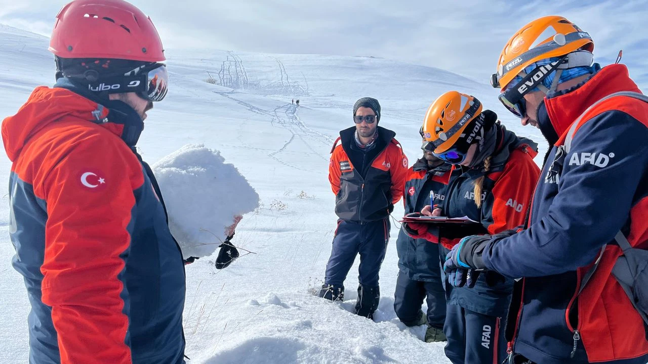 Van’da Çığa Karşı AFAD'tan Eğitim Seferberliği